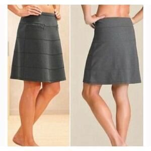 Athleta Strata Black Modal Knee Length Pull On Mini Skirt Size XS‎